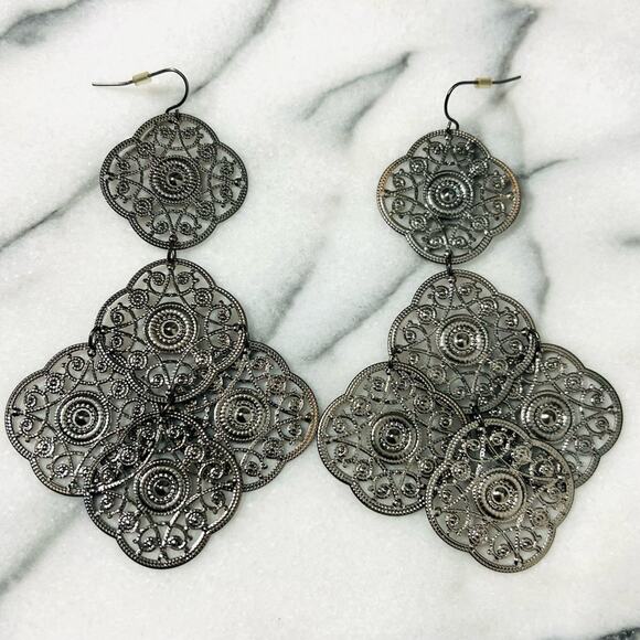 Express Lace Chandelier Drop Statement Earrings - Picture 1 of 3